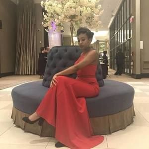 Meet your Posher, Dana